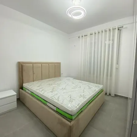 Ke Xhamia Selite Apartment *